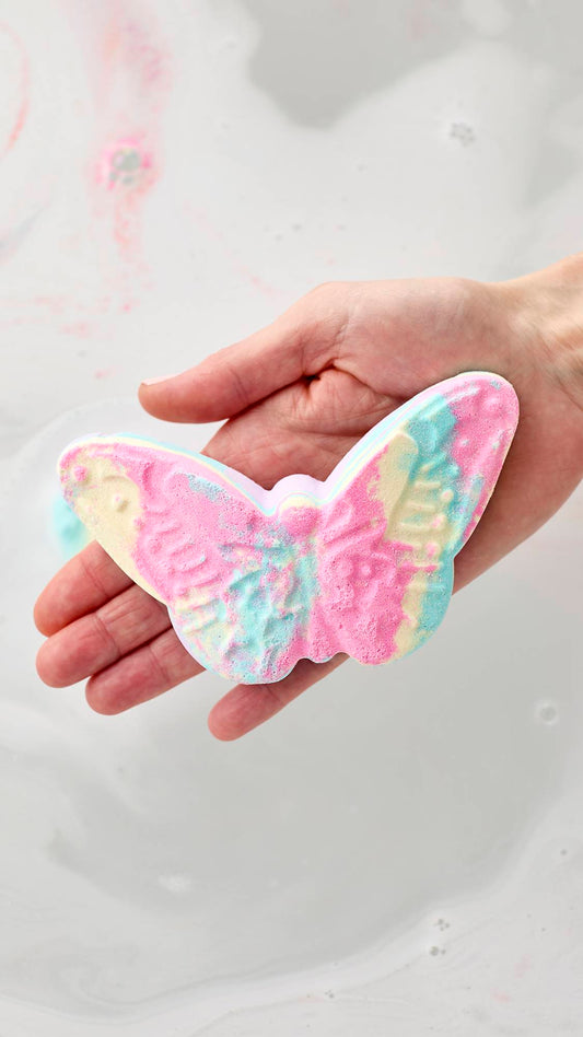 Luna's Butterfly - US 4214