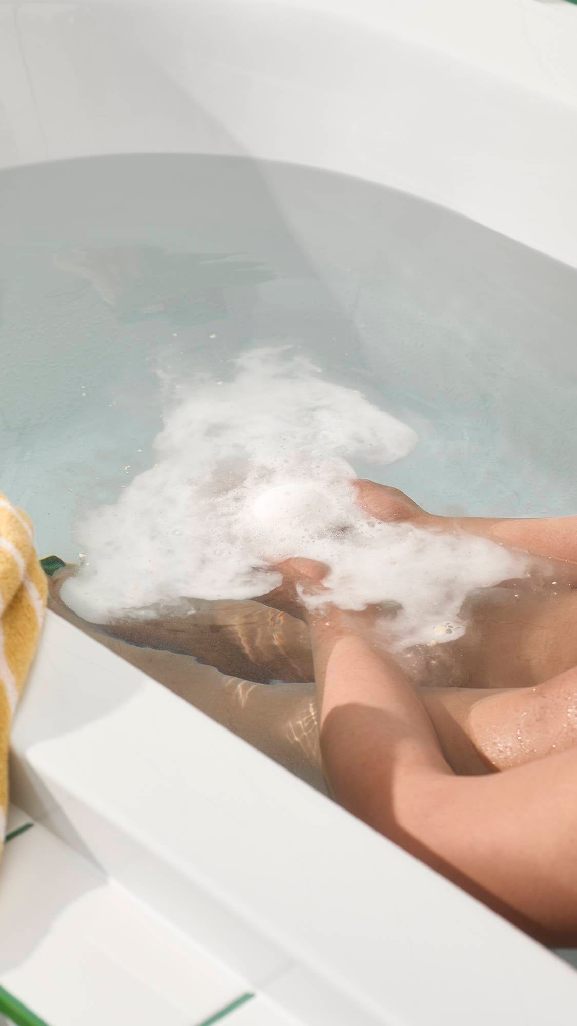 Book a Bath: The Icons - US 6221