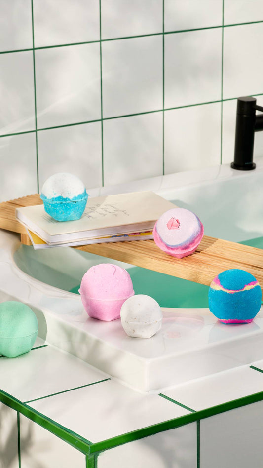 Book a Bath: The Icons - US 6221